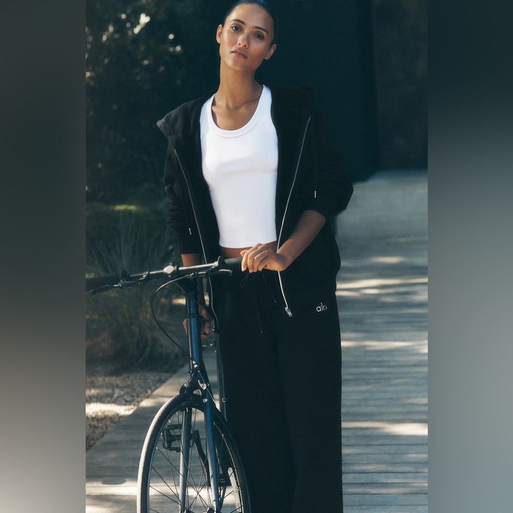 Alo Yoga Accolade Straight Leg Sweatpant Black Small
